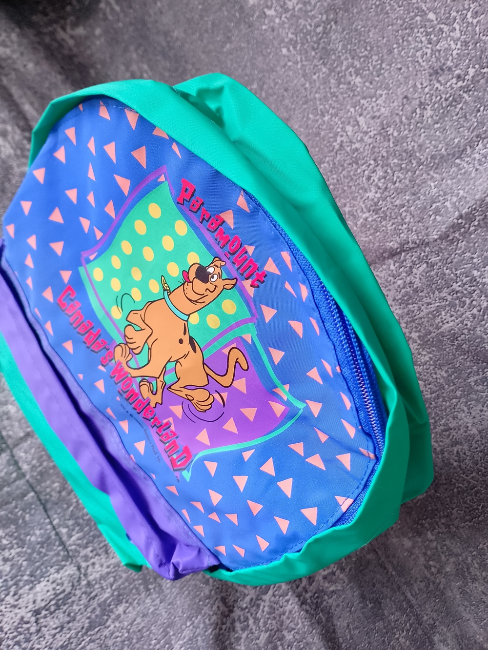 Vintage 90s Paramount Canada's Wonderland Scooby-Doo Graphic Kids Backpack - Picture 5 of 10